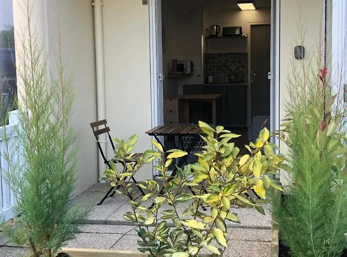 A 50 M De La Avec Parking Privatif *