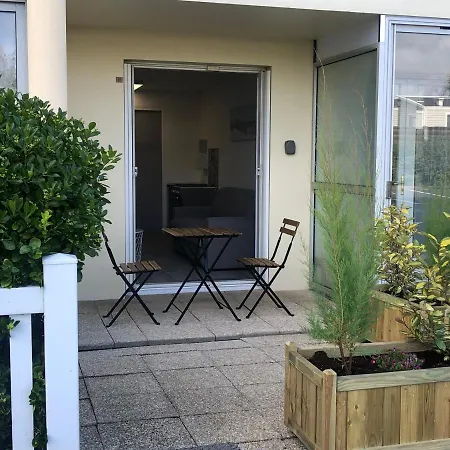 A 50 M De La Avec Parking Privatif サンティレール・ド・リエ