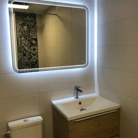 A 50 M De La Avec Parking Privatif Διαμέρισμα