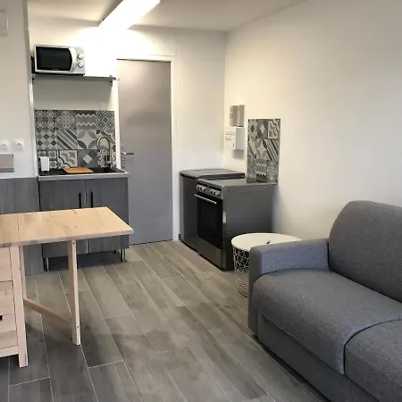 Διαμέρισμα A 50 M De La Avec Parking Privatif *