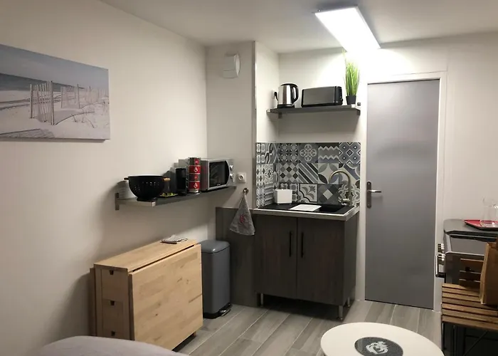 A 50 M De La Avec Parking Privatif * 생 힐레르 드 리에